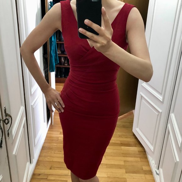 *NWT* Red V-Neck Sleeveless Fitted Dress - Made in Canada - XXS - Picture 4 of 16